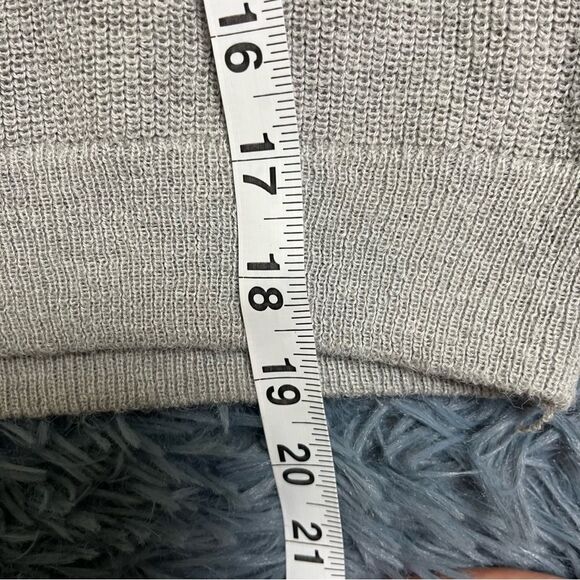 Revolve English Factory Gray Tiered Ruffle Semi Crop Sweater Size S - Picture 5 of 5